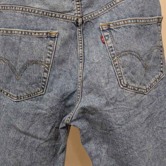 Levi's Denim Jorts - Picture 2 of 7